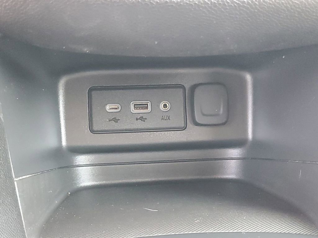 Used 2020 Chevrolet Equinox LT w/ Driver Convenience Package FWD image 17