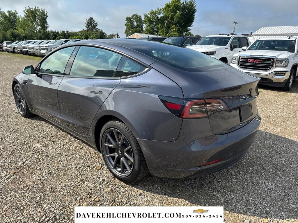 Used 2022 Tesla Model 3 Long Range AWD/4WD image 3