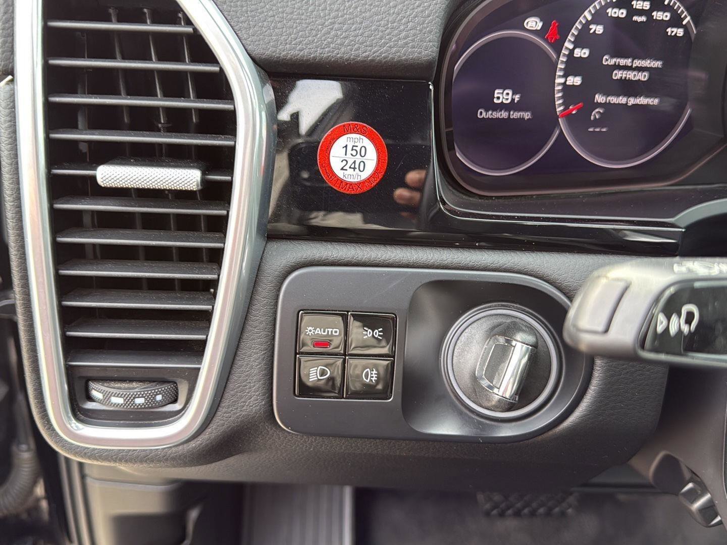 Used 2021 Porsche Cayenne image 13