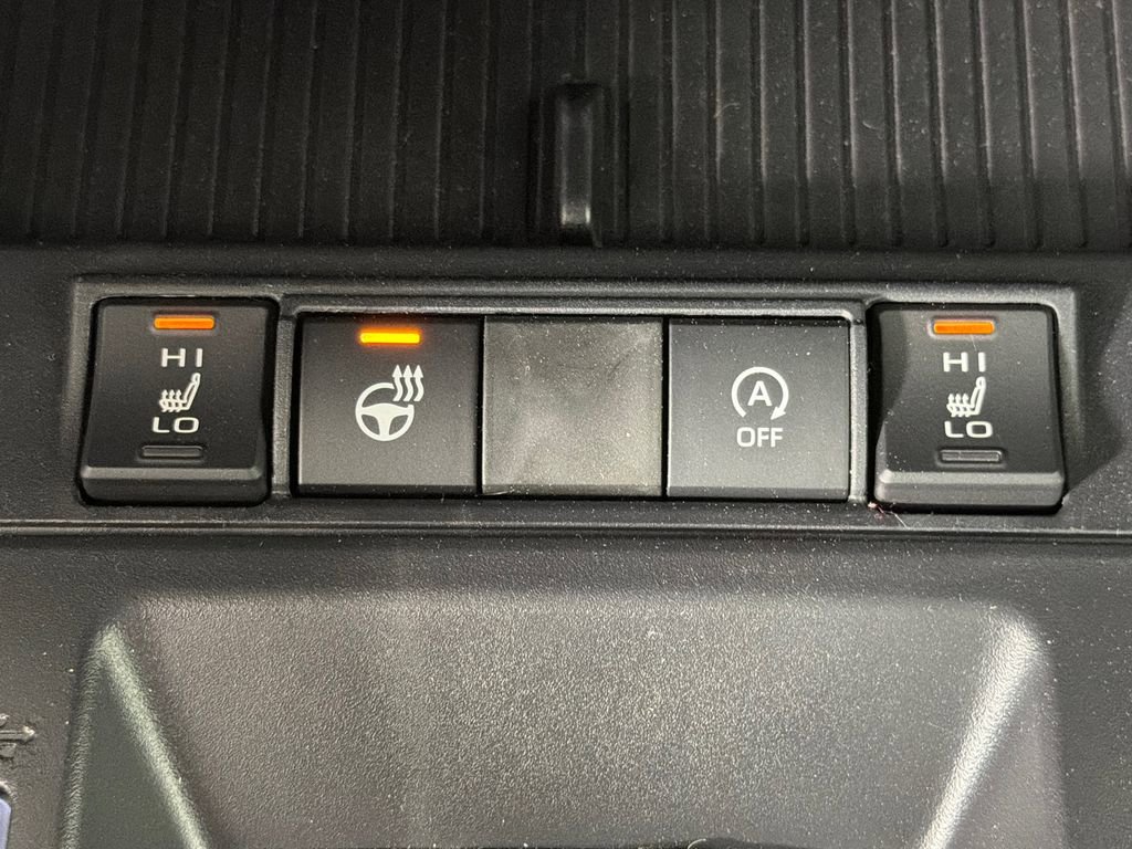 Used 2026 Toyota Corolla Cross XLE AWD/4WD image 30