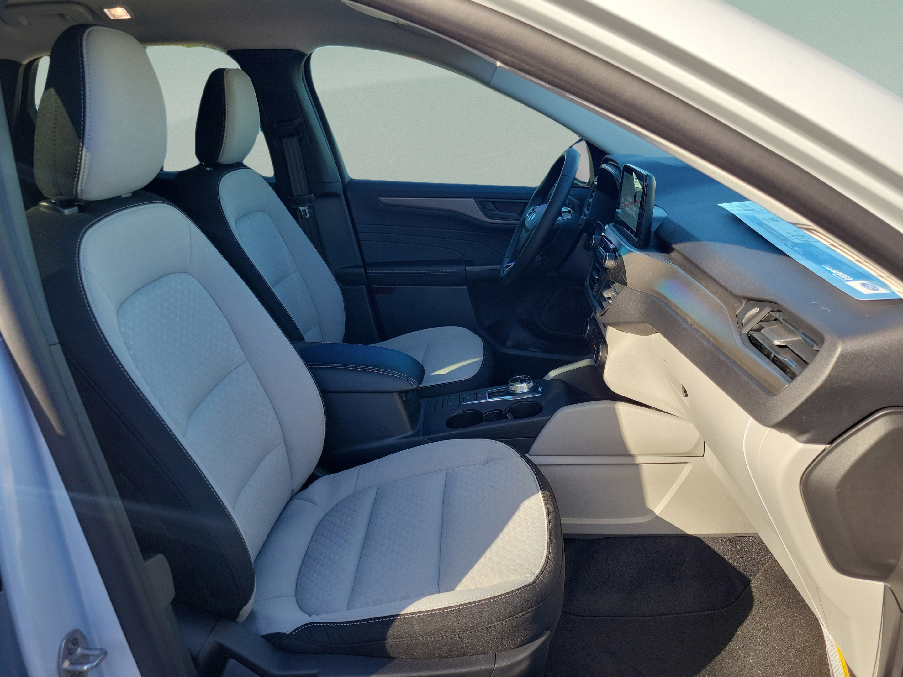 New 2026 Ford Escape Active w/ Cold Weather Package FWD image 32