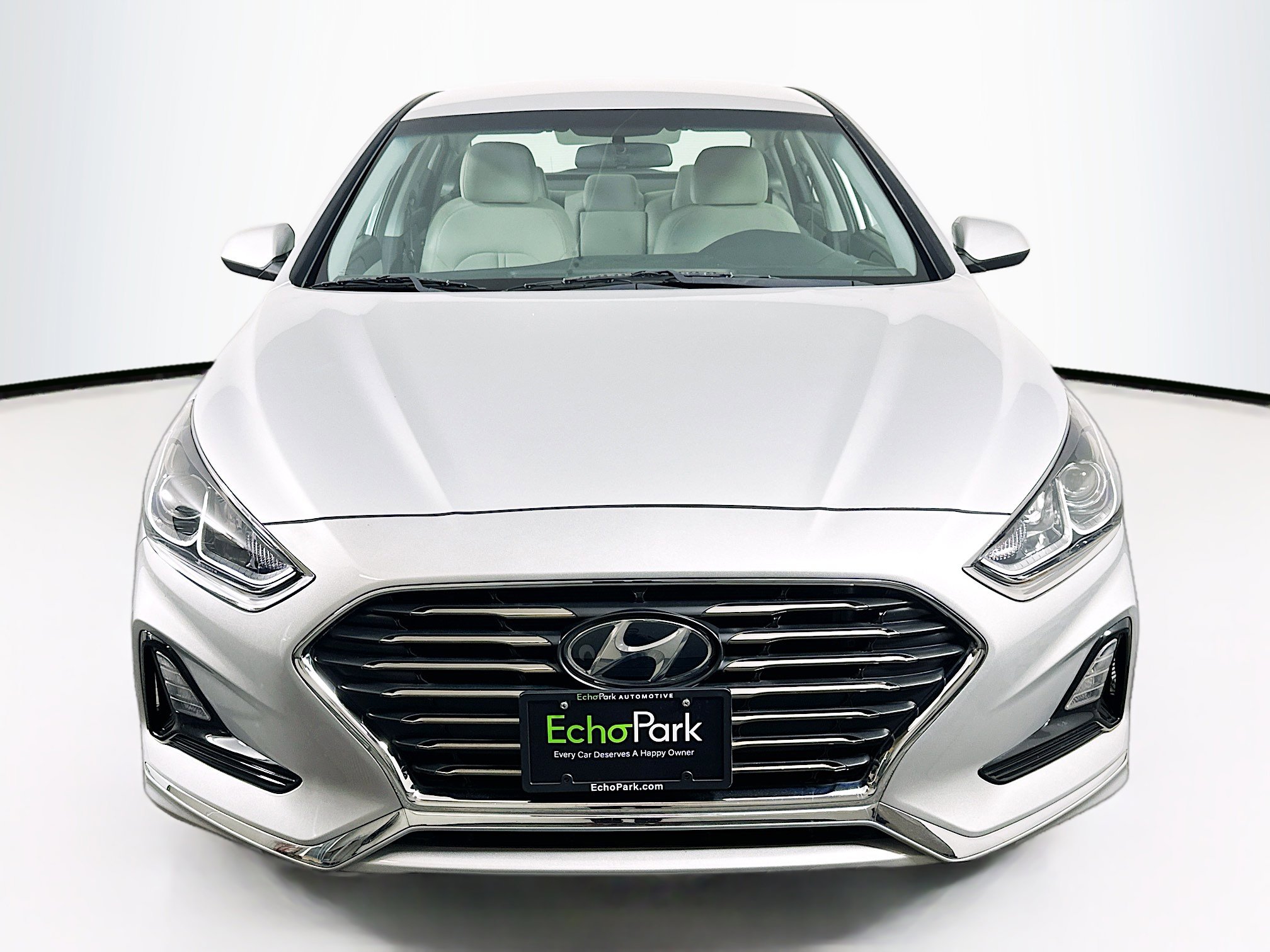 Used 2018 Hyundai Sonata SE FWD image 2