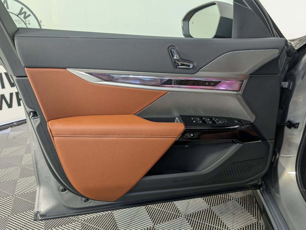 New 2026 BMW 740i xDrive AWD/4WD image 16