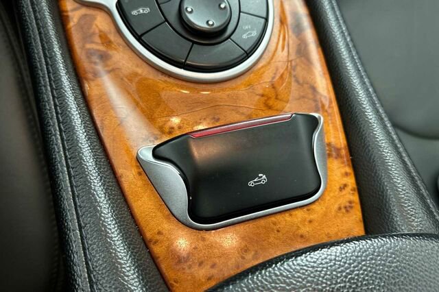 Used 2005 Mercedes-Benz SL 500 image 33