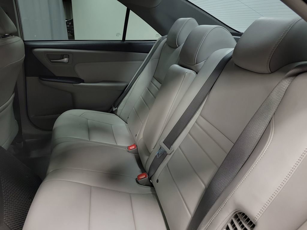 Used 2017 Toyota Camry XLE w/ Moonroof Package FWD image 20