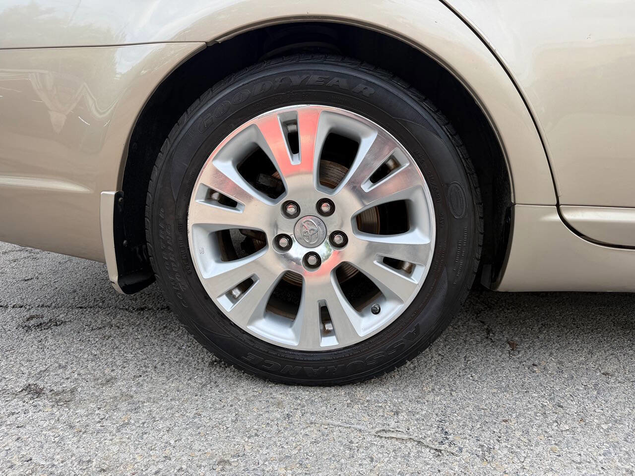 Used 2008 Toyota Avalon XLS image 31