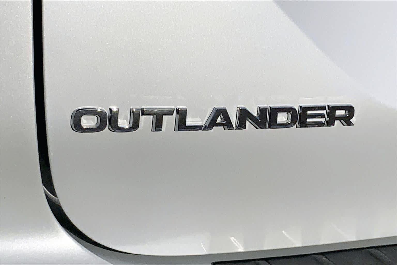 Used 2026 Mitsubishi Outlander AWD image 31