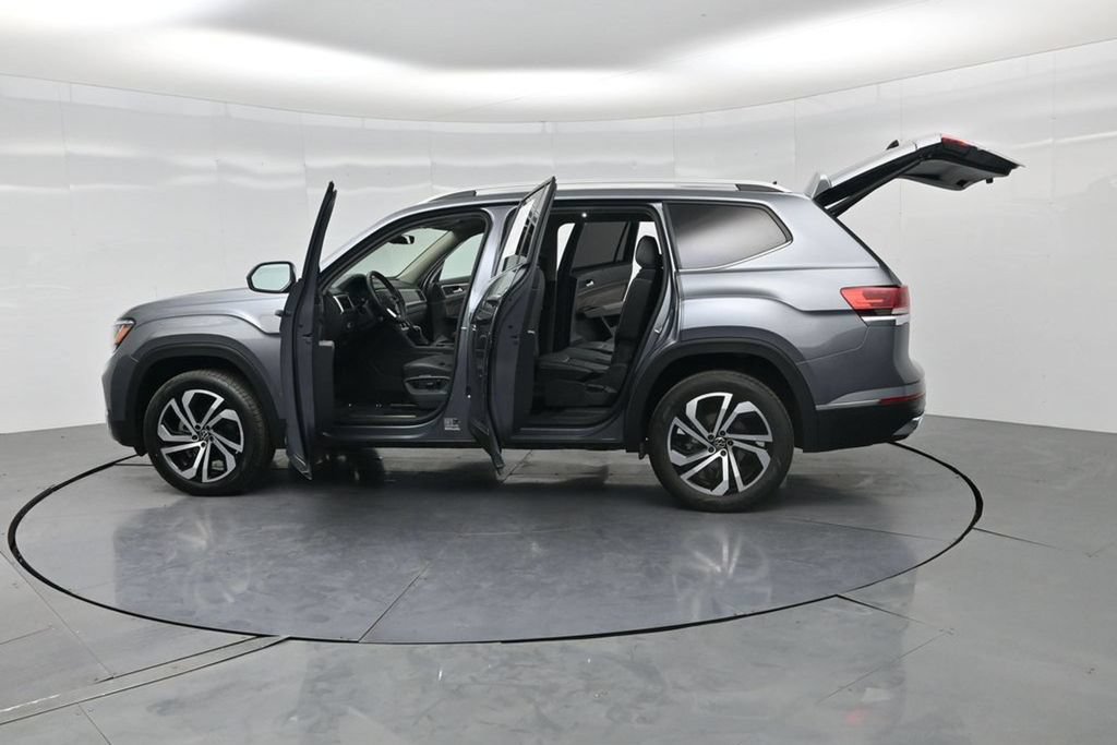 Used 2023 Volkswagen Atlas SEL AWD/4WD image 40