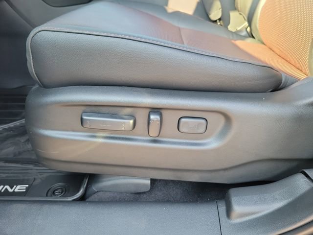 New 2026 Honda Ridgeline Black Edition image 16