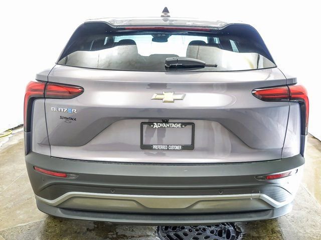 New 2025 Chevrolet Blazer EV LT image 6
