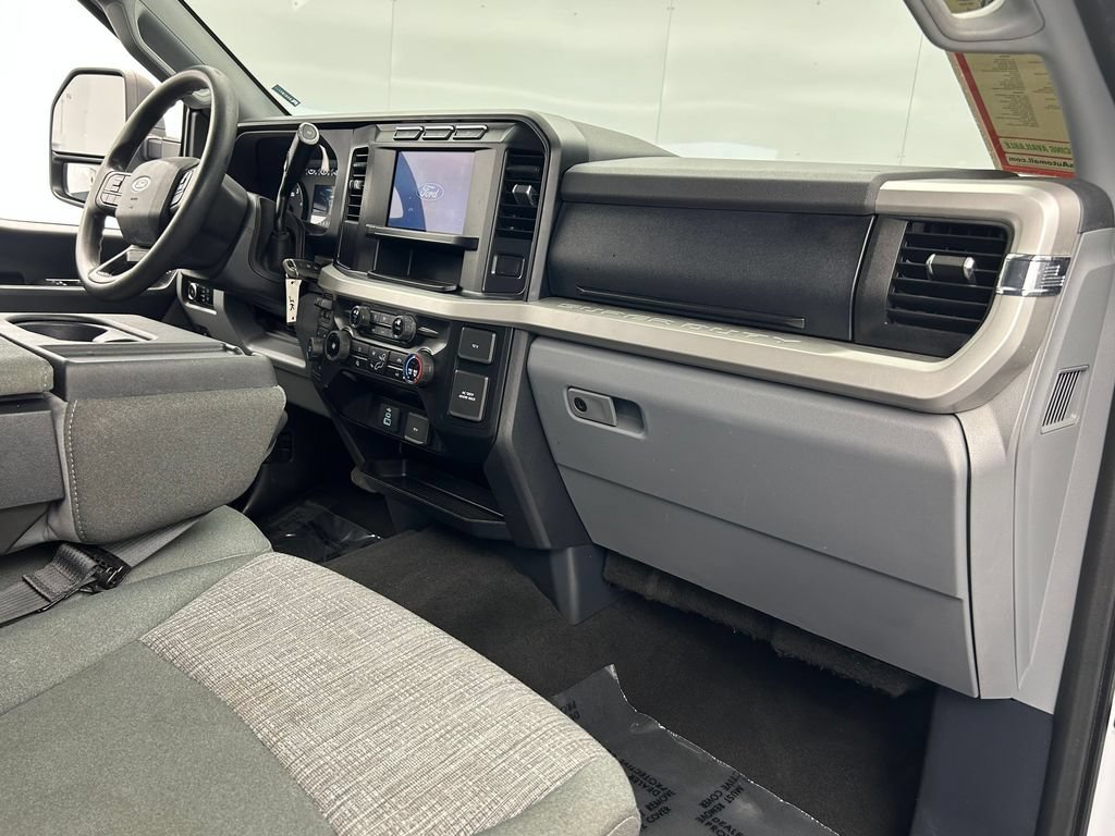 Used 2024 Ford F250 XLT AWD/4WD image 15