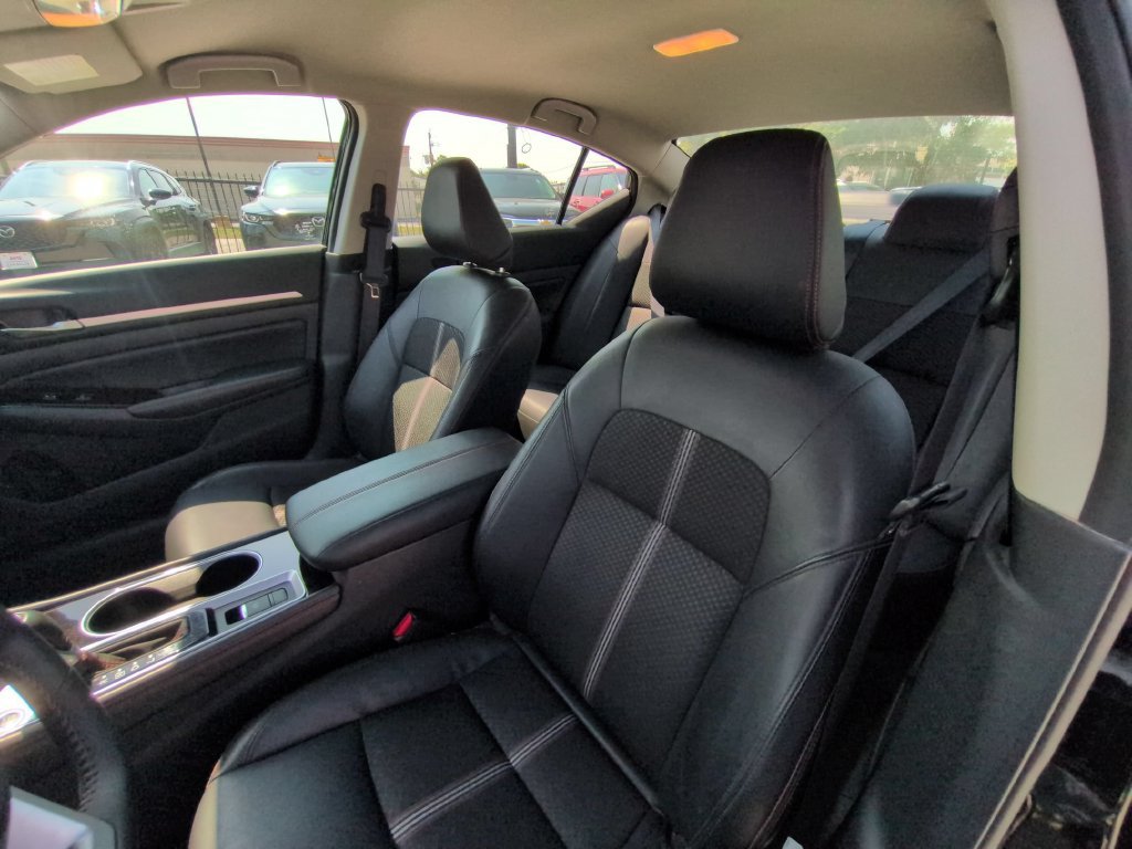 Used 2025 Nissan Altima 2.5 SR AWD/4WD image 21