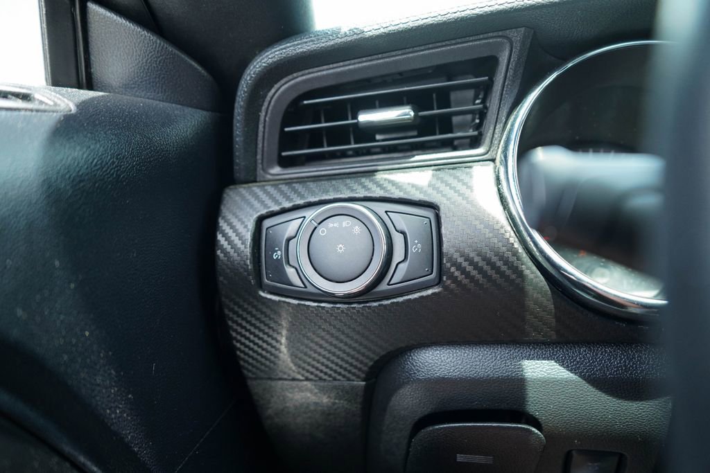 Used 2015 Ford Mustang Coupe RWD image 26