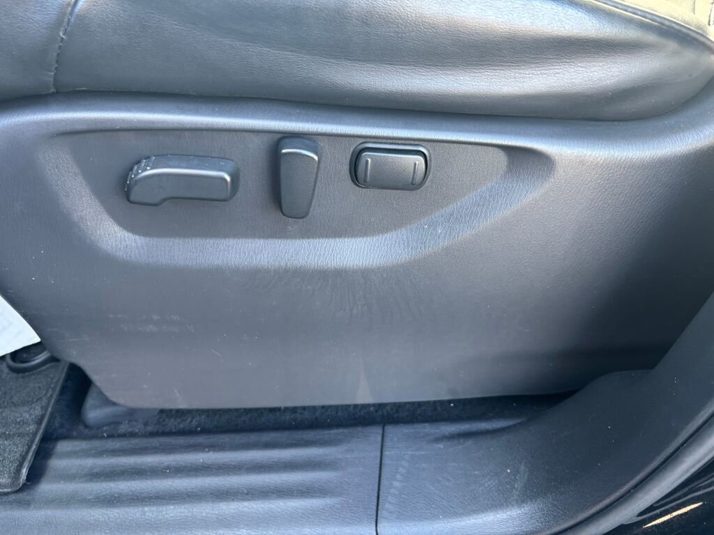 Used 2021 Nissan Armada SV image 20