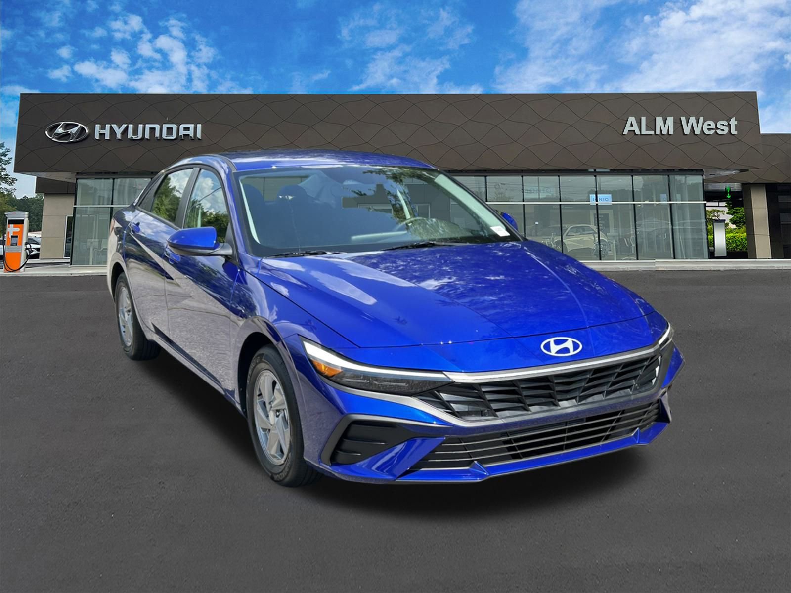 New 2025 Hyundai Elantra SE image 3