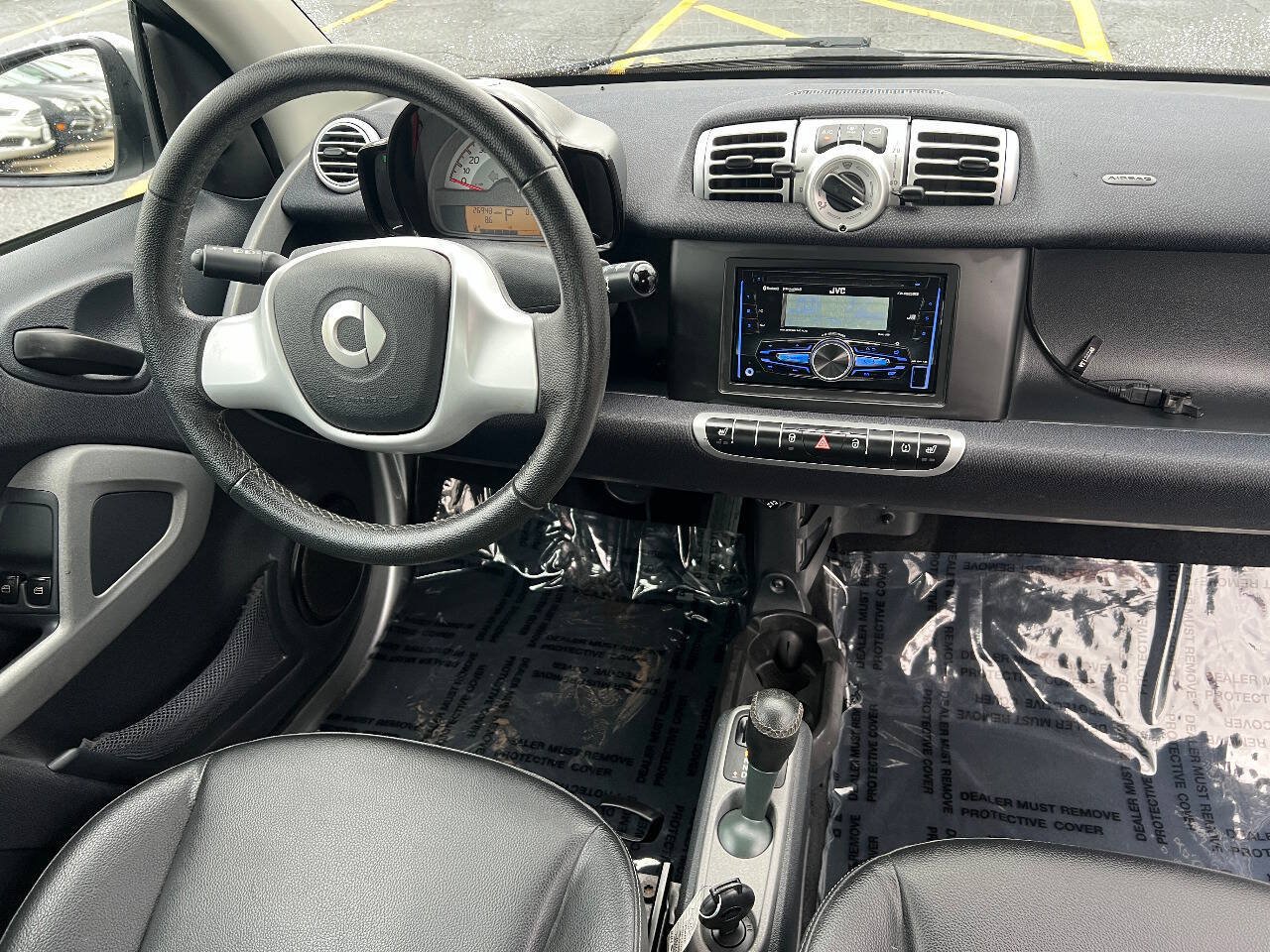 Used 2015 smart fortwo pure RWD image 25