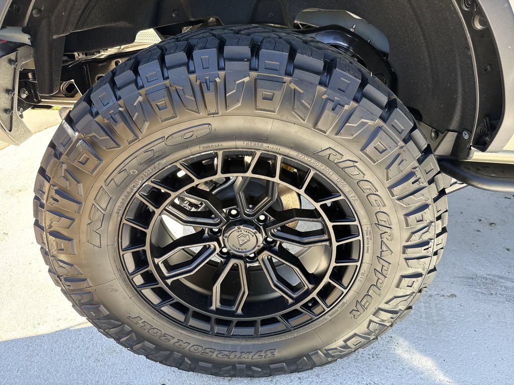New 2025 Ford Bronco 2-Door w/ Sasquatch Package AWD/4WD image 15