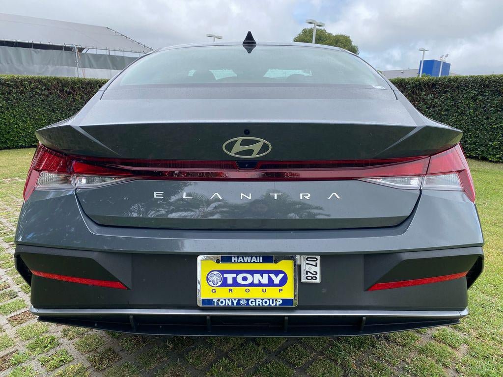 New 2026 Hyundai Elantra SE FWD image 6