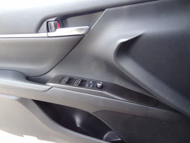Used 2024 Toyota Camry XSE FWD image 15