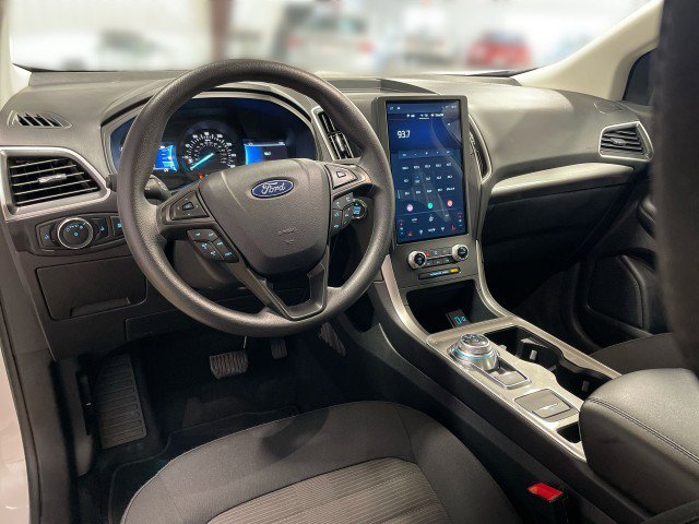 Used 2024 Ford Edge SEL image 18