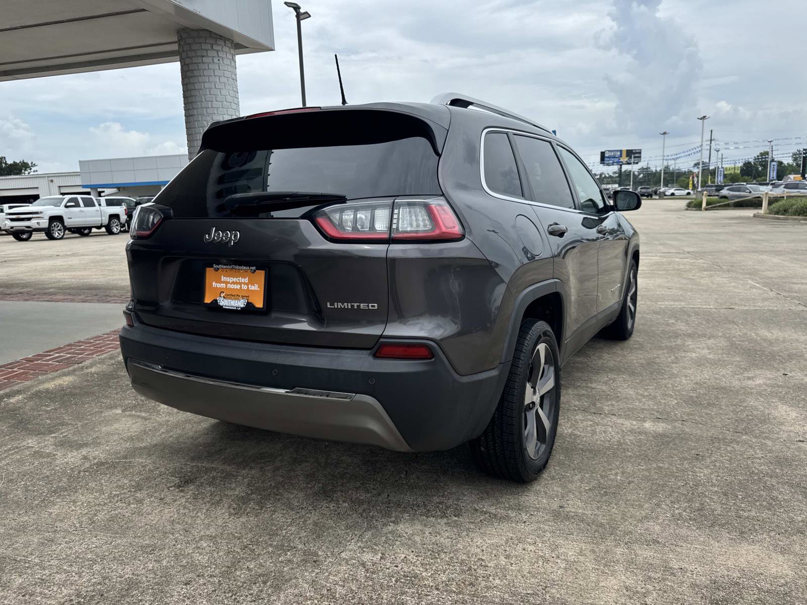 Used 2019 Jeep Cherokee Limited image 7