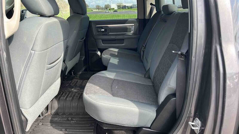 Used 2015 RAM 1500 Big Horn AWD/4WD image 18