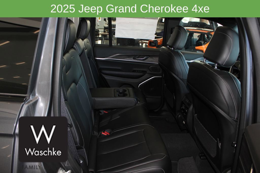 New 2025 Jeep Grand Cherokee Limited 4xe w/ Trailer Tow Package image 24