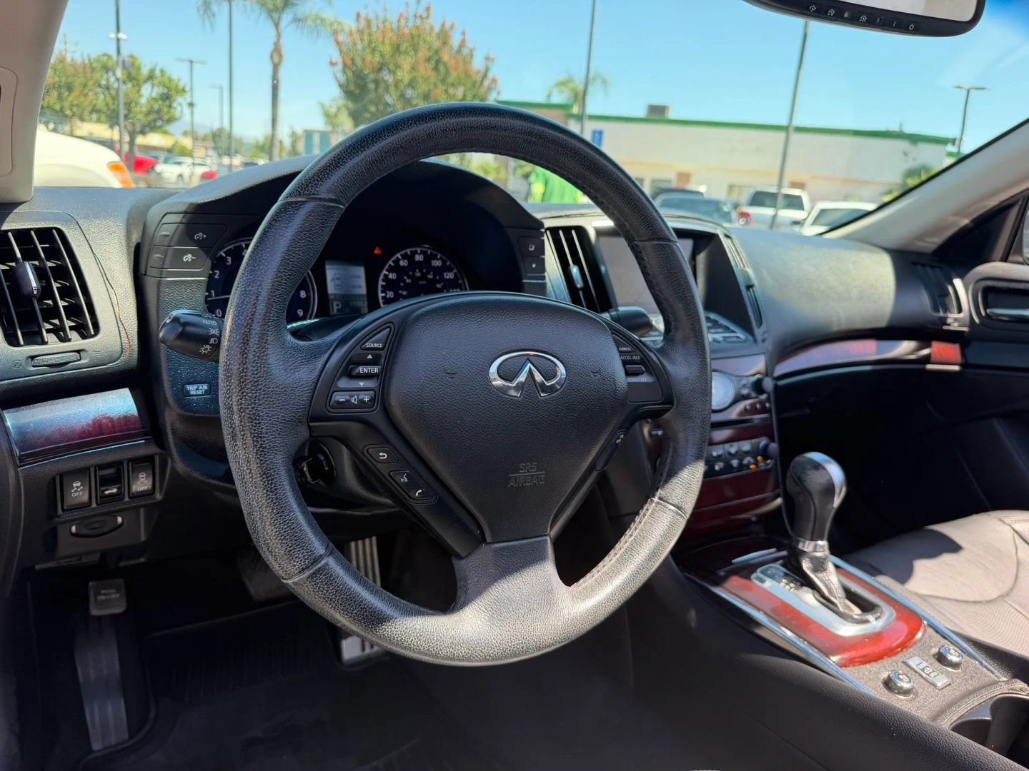 Used 2011 INFINITI G37 Convertible w/ Premium Pkg RWD image 11