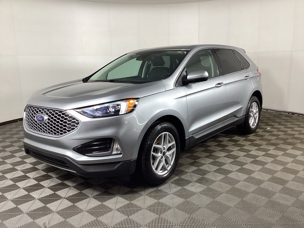 Used 2023 Ford Edge SEL w/ Convenience Package AWD/4WD image 5