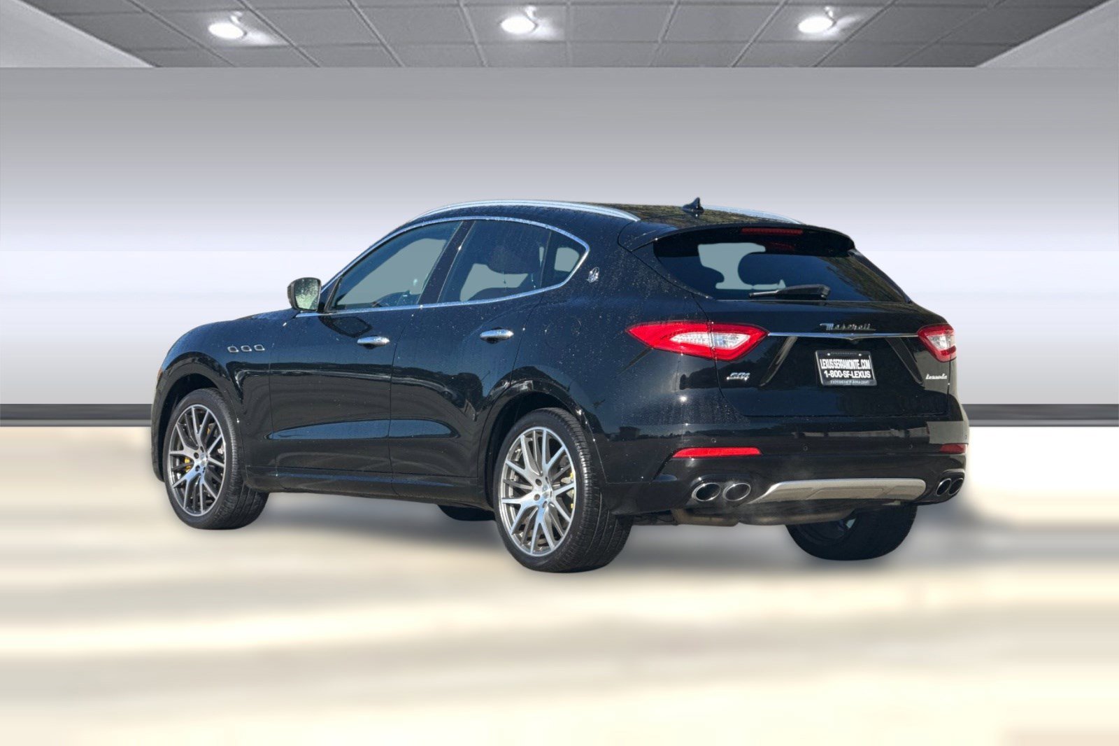Used 2017 Maserati Levante S image 3