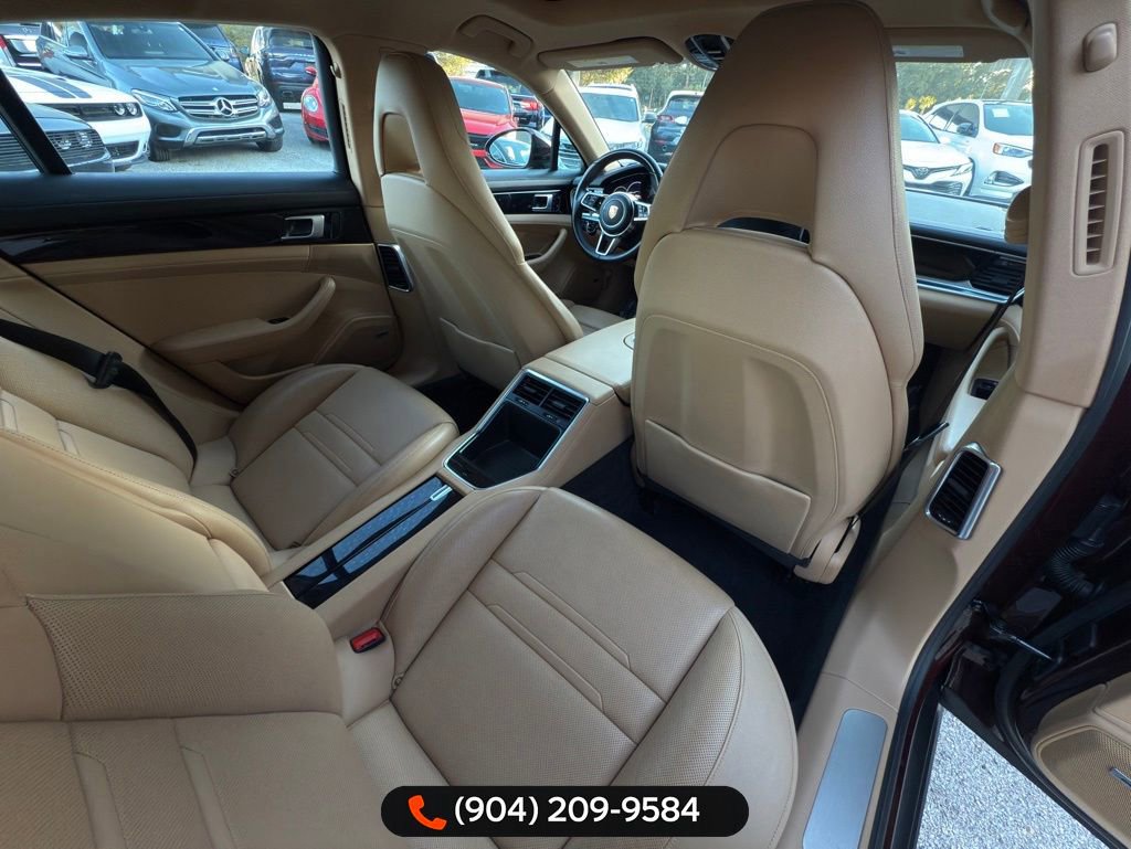 Used 2020 Porsche Panamera 4 image 36