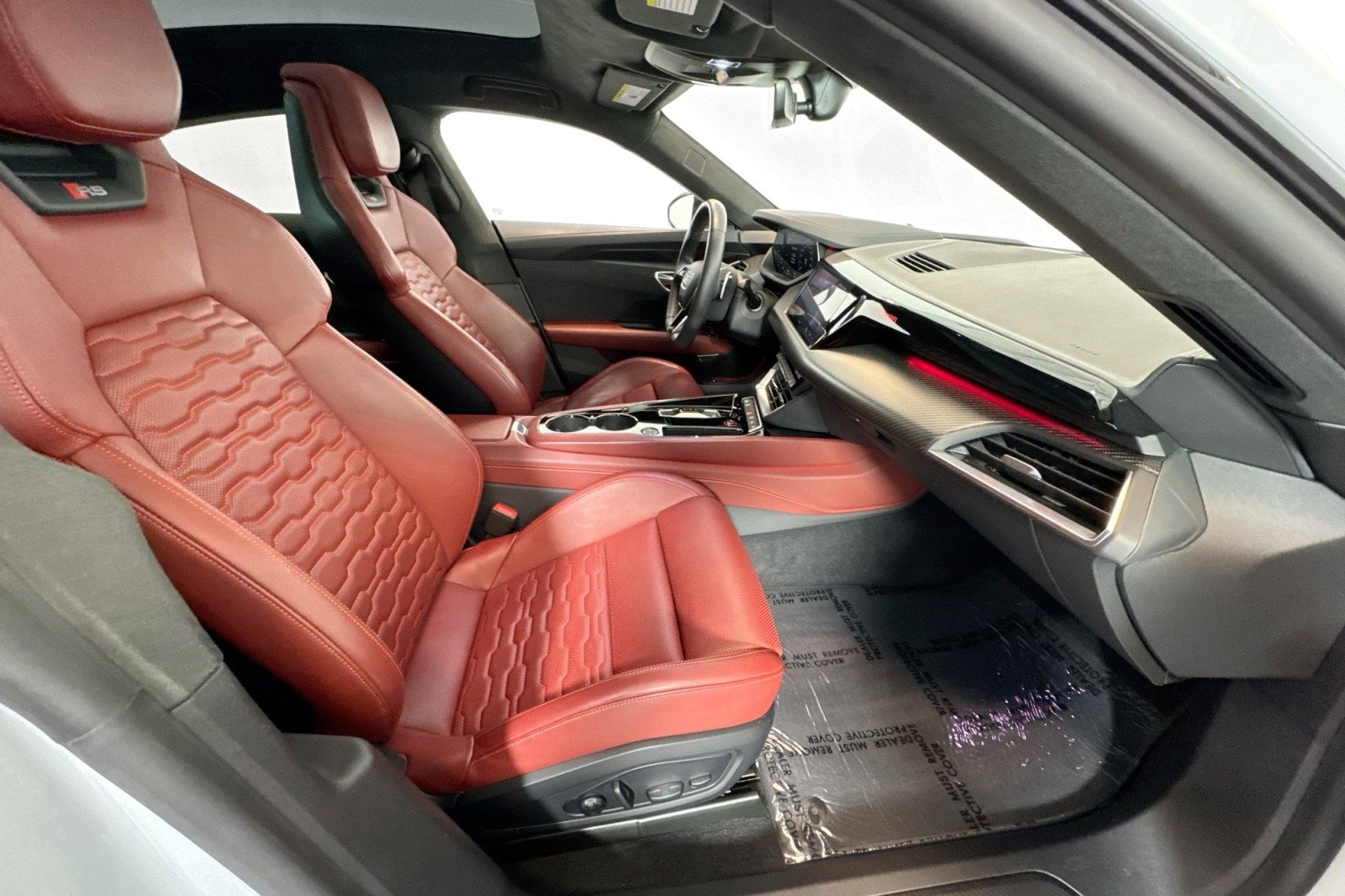 Used 2024 Audi RS e-tron GT w/ Carbon Performance Package image 27