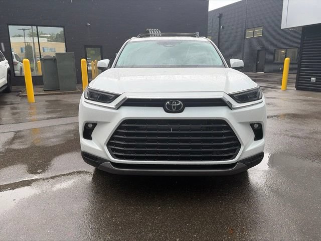 Used 2024 Toyota Grand Highlander AWD Hybrid image 4