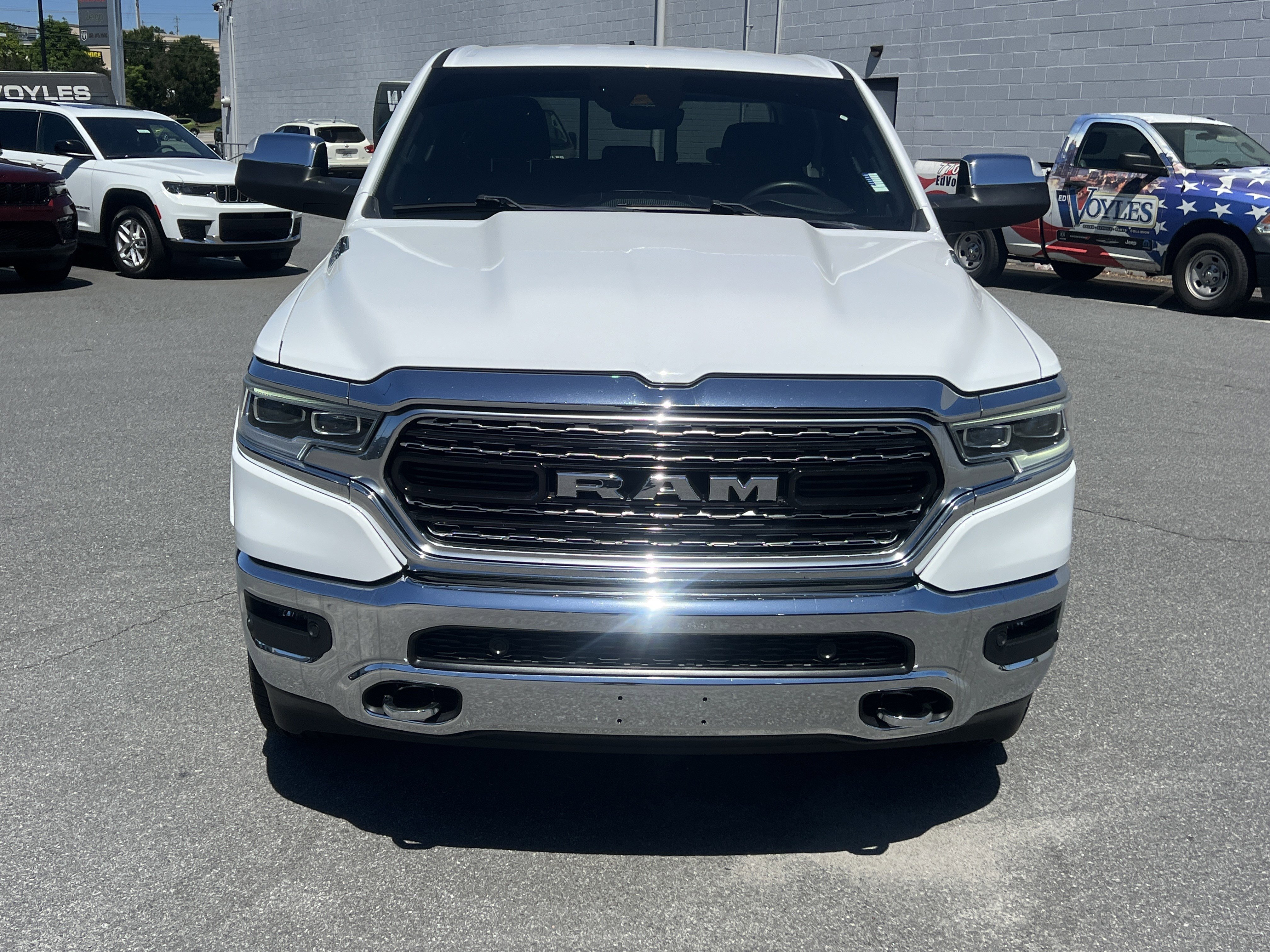 Used 2023 RAM 1500 Limited AWD/4WD image 2