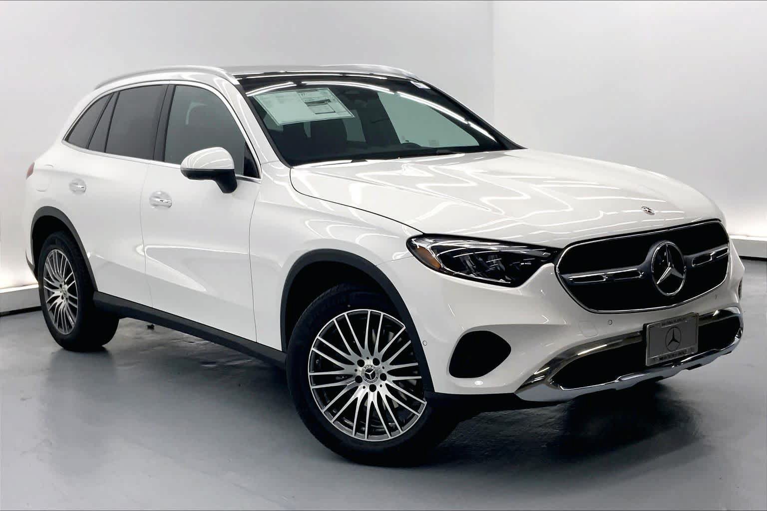 Used 2026 Mercedes-Benz GLC 300 image 4