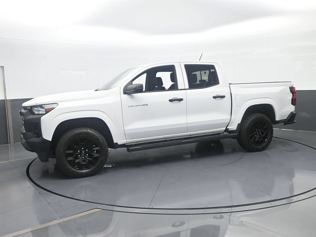 Used 2025 Chevrolet Colorado W/T w/ WT Custom Package RWD image 2