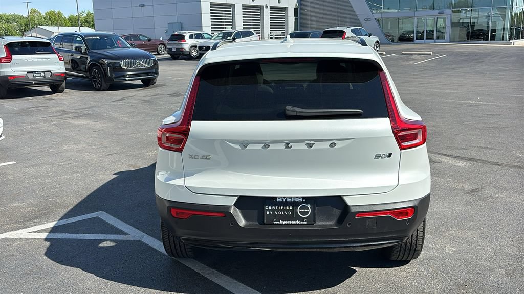 Certified 2026 Volvo XC40 B5 Plus AWD/4WD image 30