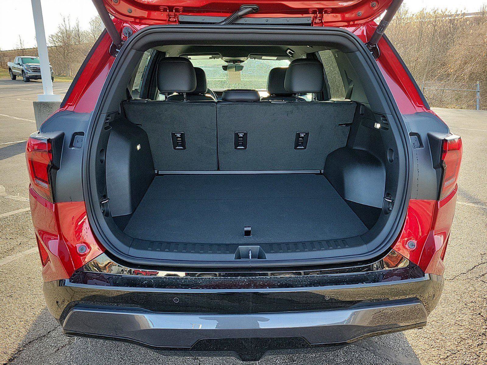 New 2026 GMC Terrain AT4 w/ Convenience Package III image 7