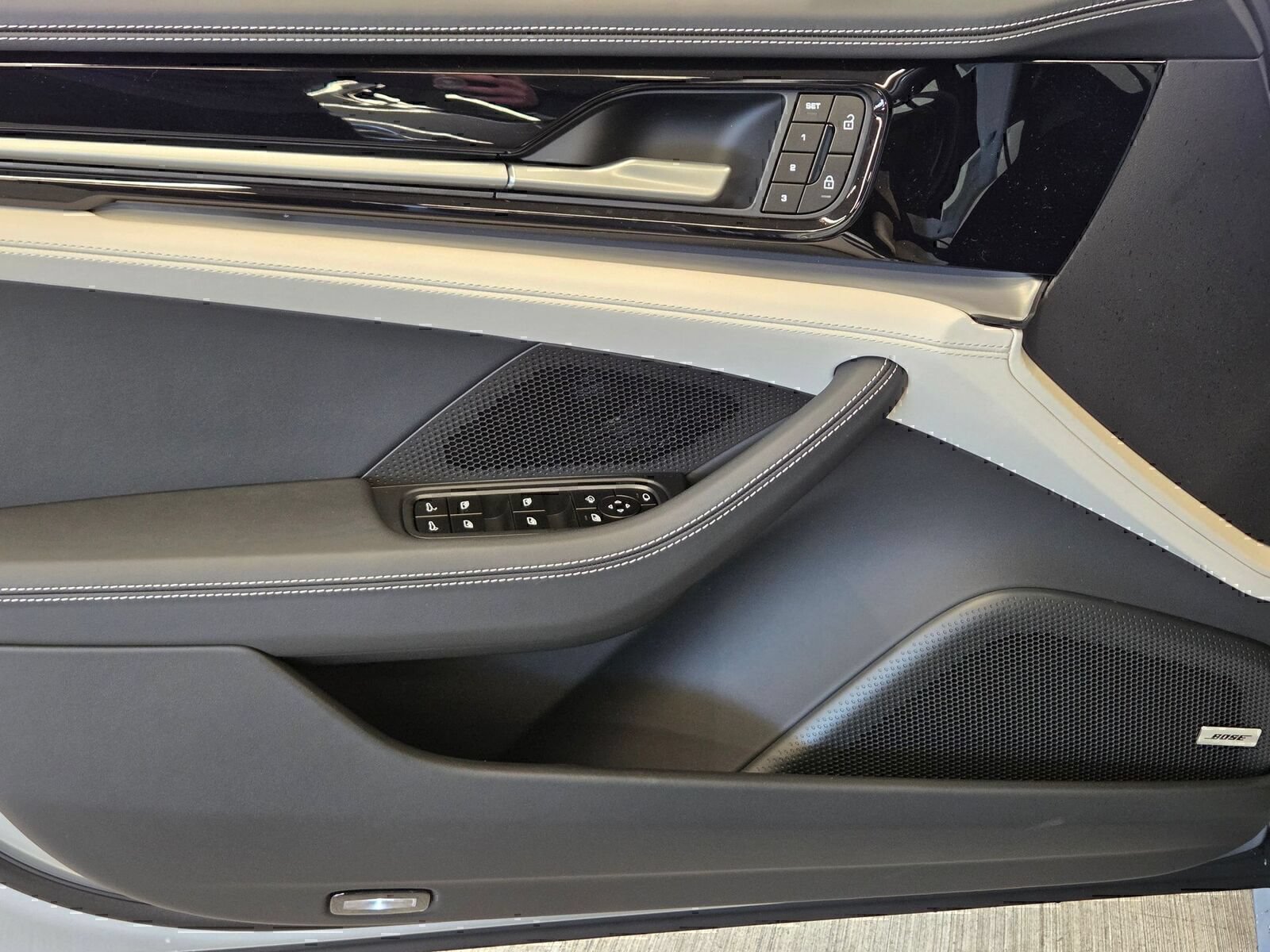 Certified 2026 Porsche Panamera RWD image 14