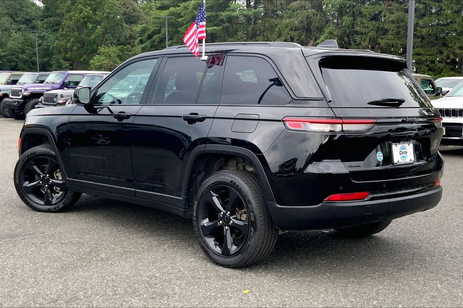 Certified 2025 Jeep Grand Cherokee Altitude AWD/4WD image 10
