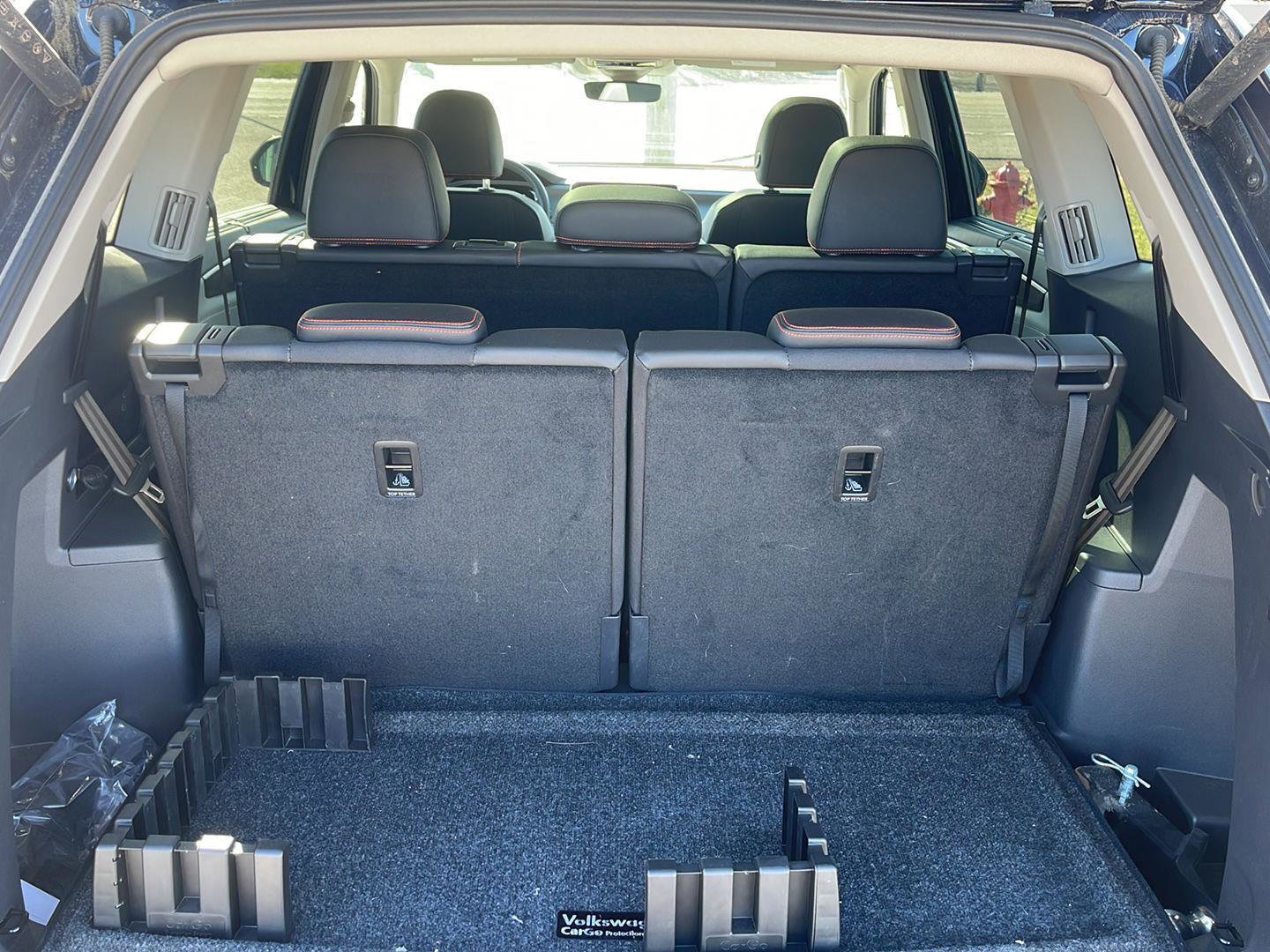 Used 2025 Volkswagen Atlas Peak Edition SE image 6