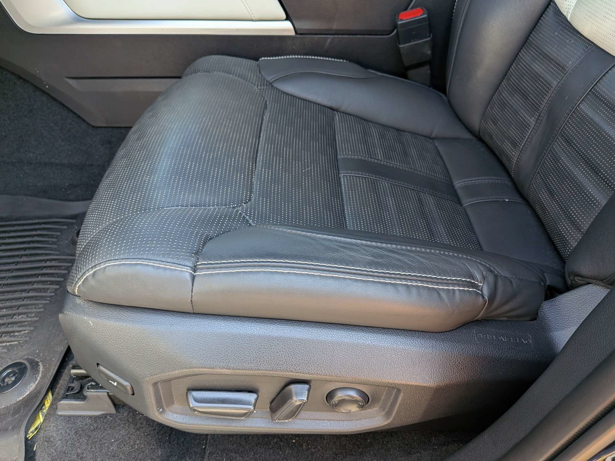 Used 2024 Toyota Tundra Capstone AWD/4WD image 21