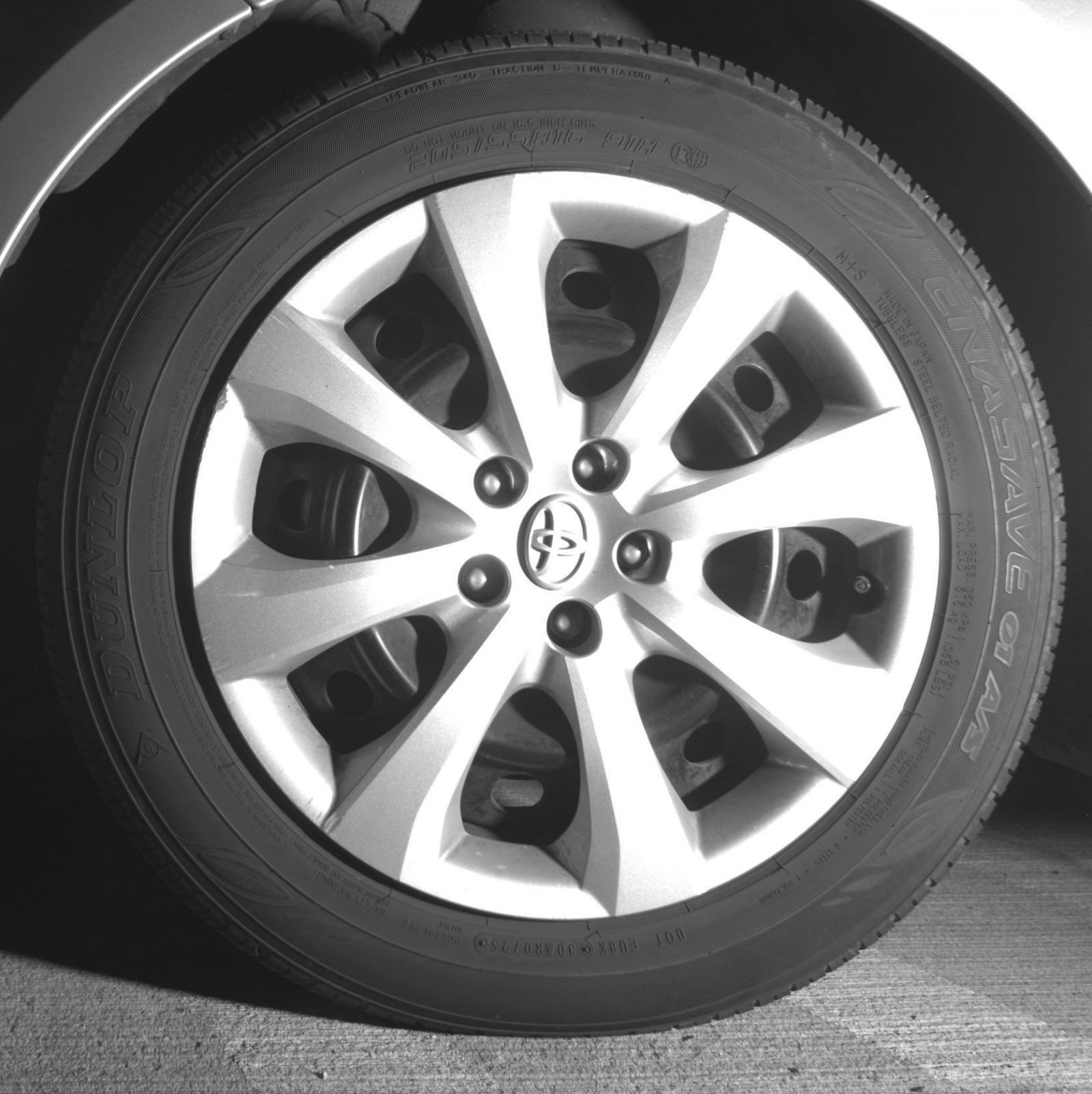 Used 2025 Toyota Corolla LE FWD image 15