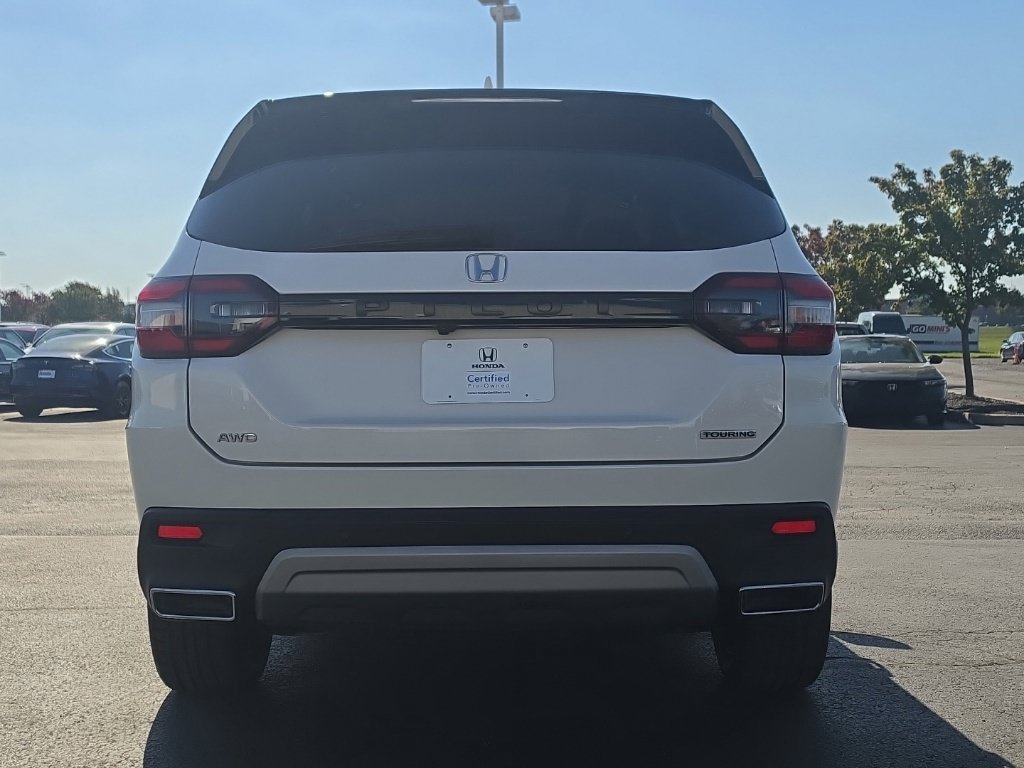 Certified 2025 Honda Pilot Touring image 6