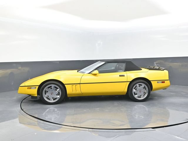 Used 1990 Chevrolet Corvette Convertible RWD image 4