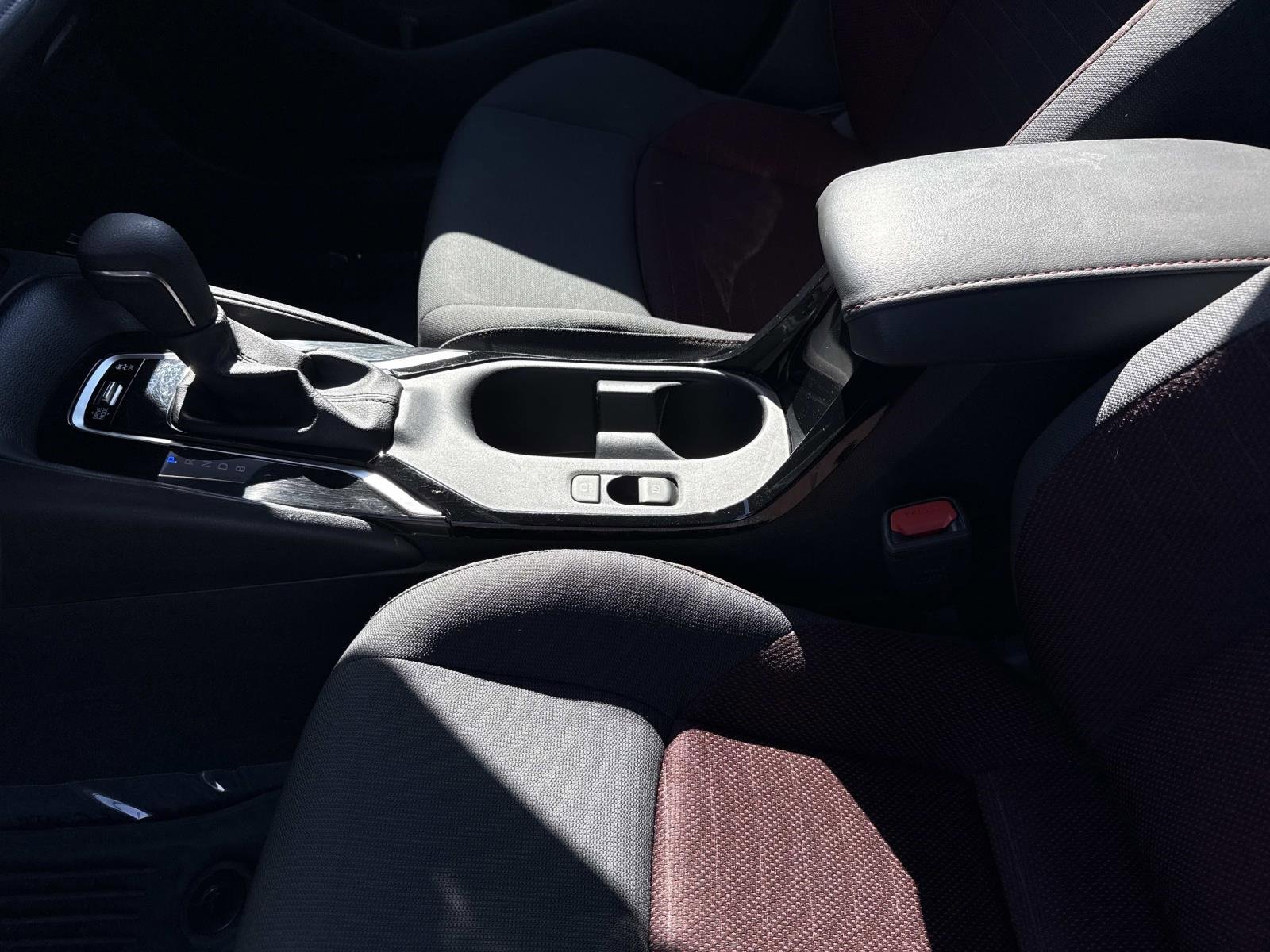 Used 2024 Toyota Corolla SE image 19