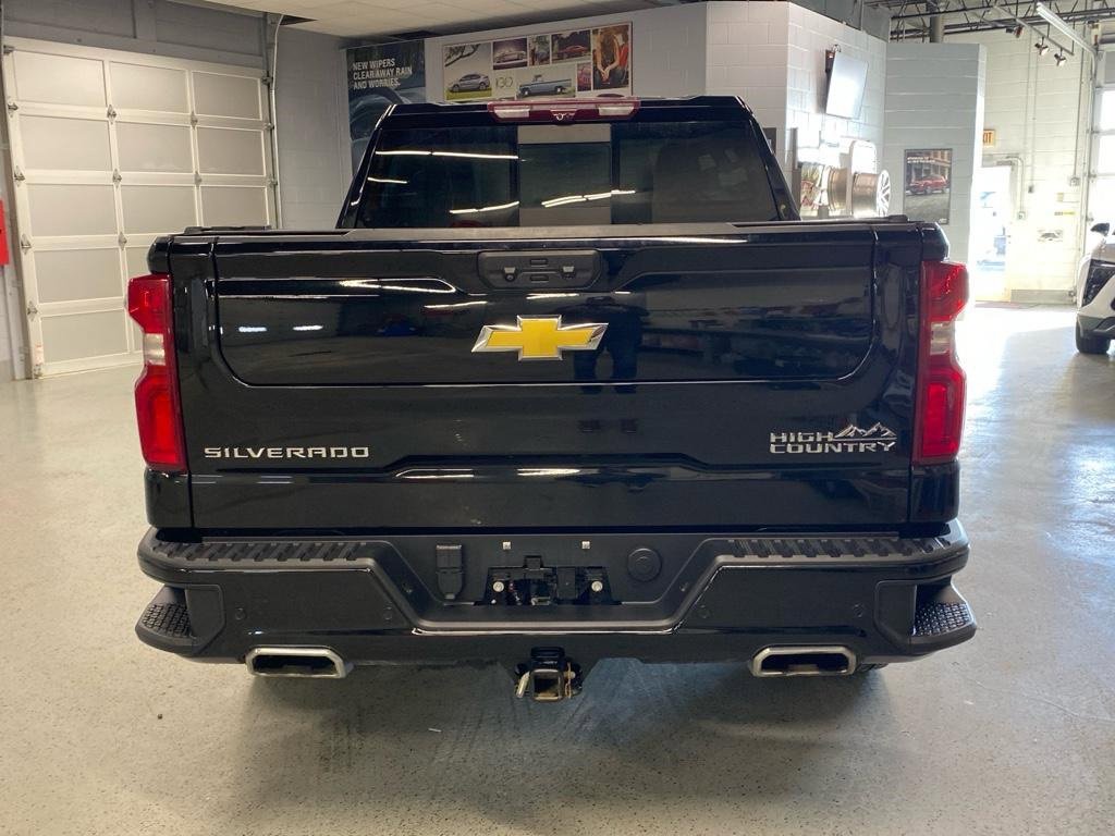 Used 2023 Chevrolet Silverado 1500 High Country w/ High Country Premium Package image 6
