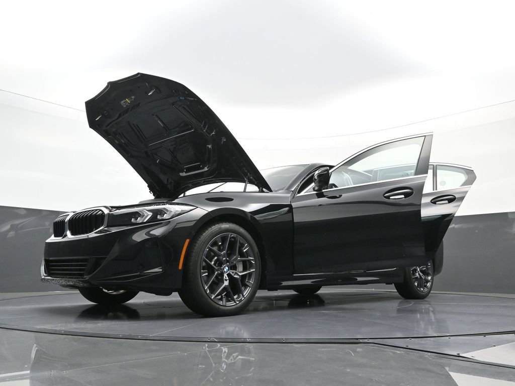 New 2025 BMW 330i xDrive Sedan w/ Convenience Package AWD/4WD image 39