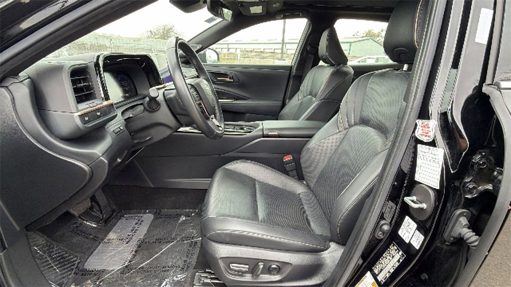 Certified 2024 Toyota Crown Limited image 16