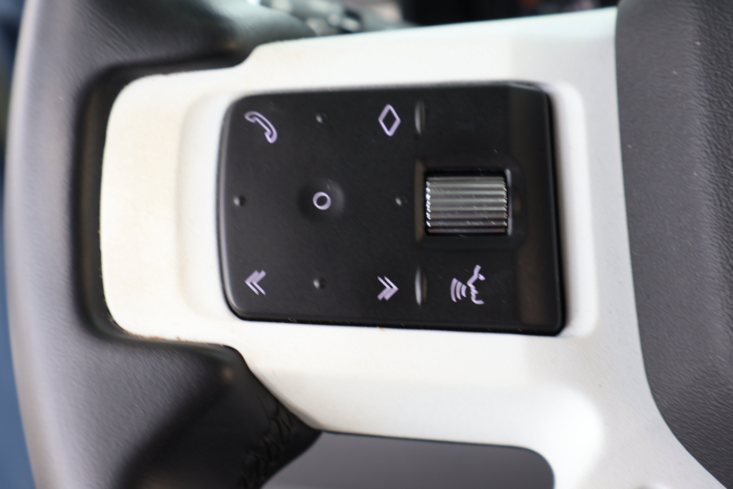 Used 2023 Land Rover Defender 110 S AWD/4WD image 25
